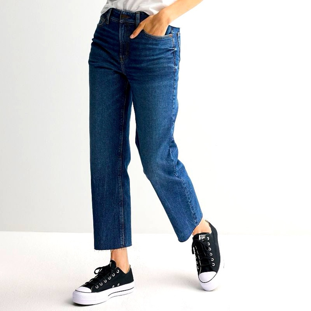 Women's EUC SO Favorite Cropped Jeans Size 5